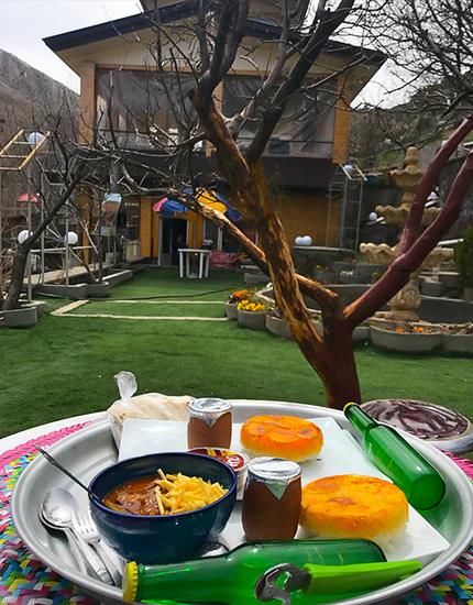 a good lunch in Koche Ghar Rood Afshan Ecolodge